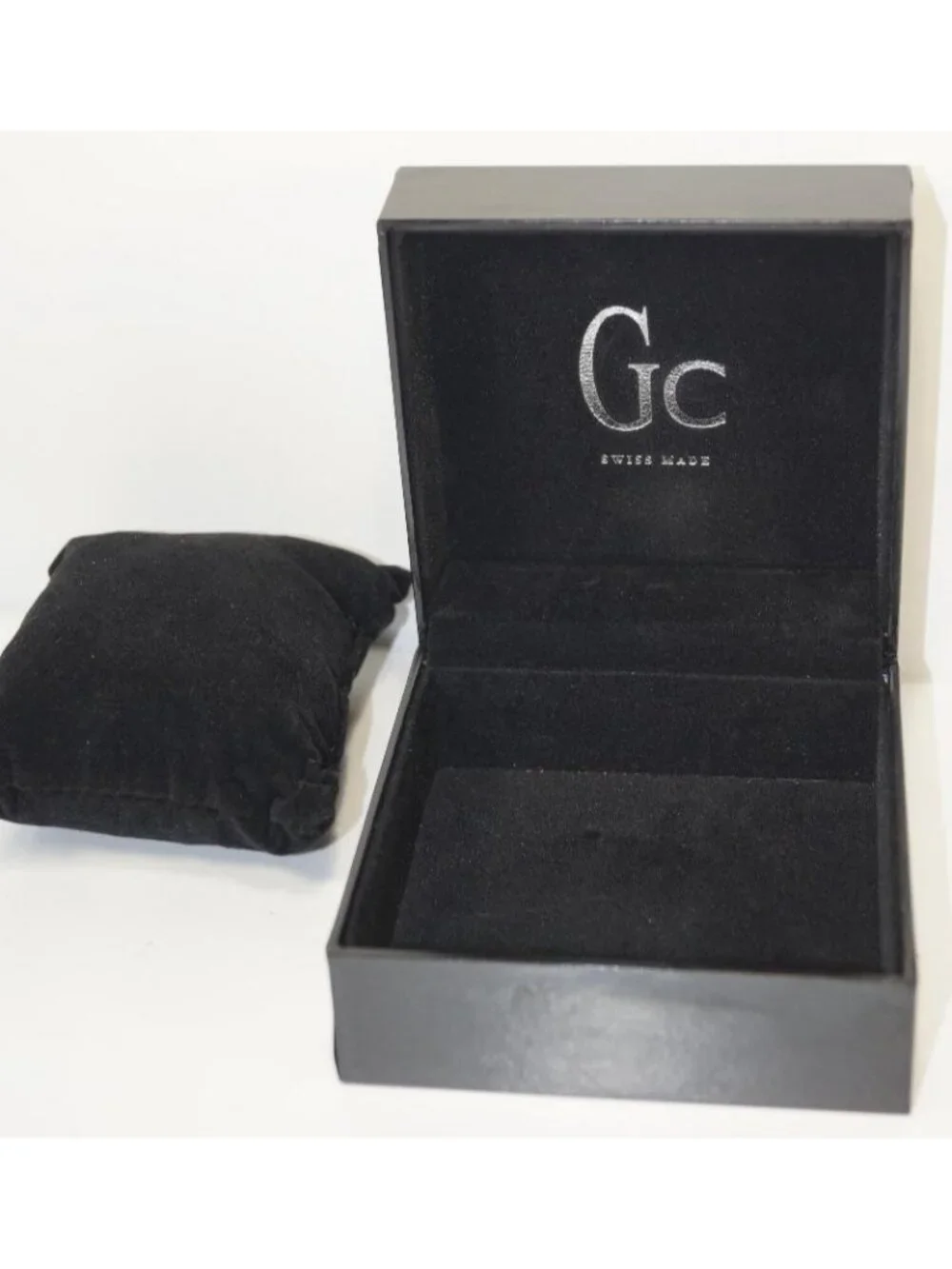 Guess 100% authentic